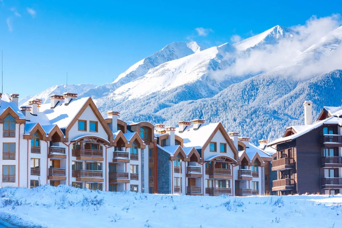 Nomads in Bansko 2023: A Complete Guide to Work and Play!
